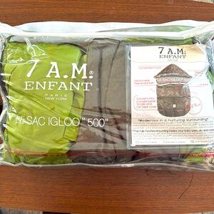 7AM Enfant Le Sac Igloo Stroller Insert Large (18M to 3T). Unisex, like new.